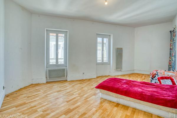 A vendre immeuble de rapport à Sainte-Livrade-sur-Lot