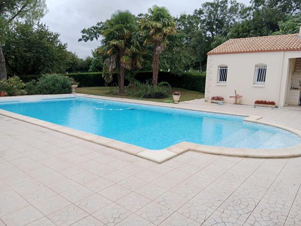 Maison - 7 pièces - 192 m²