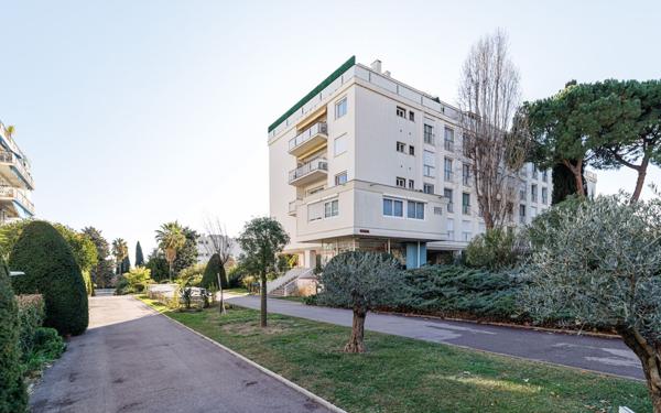 Appartement à vendre    5 pièces • 113,11 m2 Nice