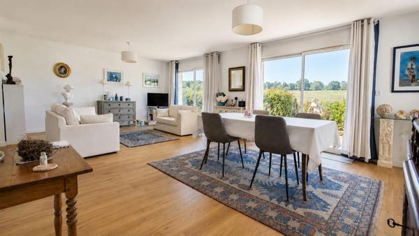 MAISON T5 PLAIN-PIED 132 M² AVEC PISCINE AU CALME AVEC VUE EXCEPTIONNELLE