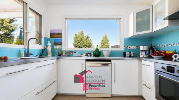MAISON T5 PLAIN-PIED 132 M² AVEC PISCINE AU CALME AVEC VUE EXCEPTIONNELLE