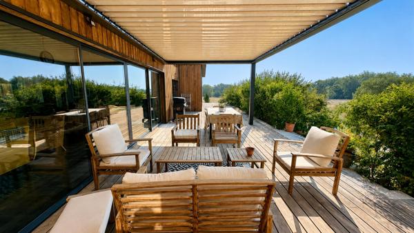 Villa contemporaine T6 avec piscine à moins de 10 minutes de CAHORS