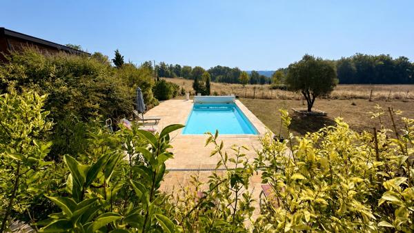 Villa contemporaine T6 avec piscine à moins de 10 minutes de CAHORS