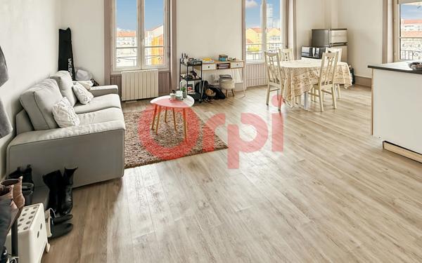 Appartement à vendre    2 pièces • 42,09 m2 Lyon 3