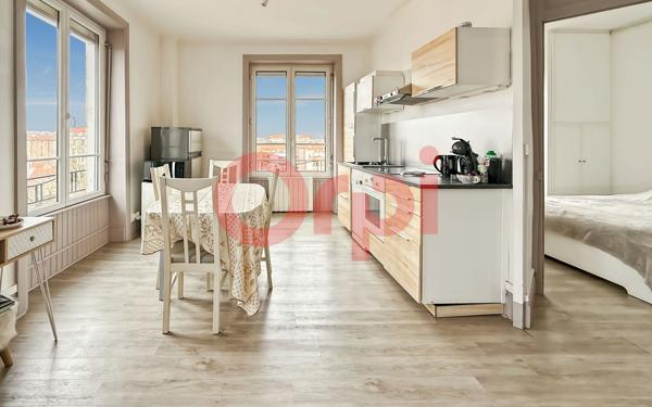 Appartement à vendre    2 pièces • 42,09 m2 Lyon 3