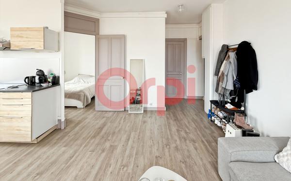 Appartement à vendre    2 pièces • 42,09 m2 Lyon 3