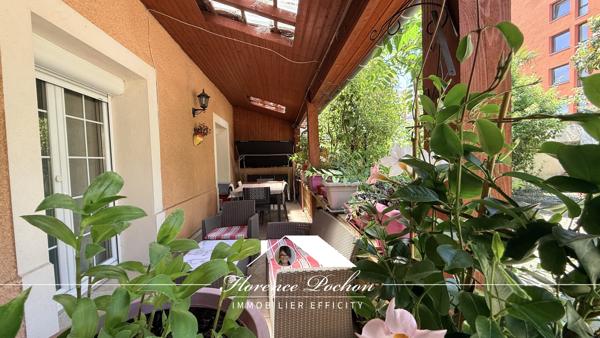 Maison
         5 pièces
        - 123 m² Bien prestige 510 000 € *