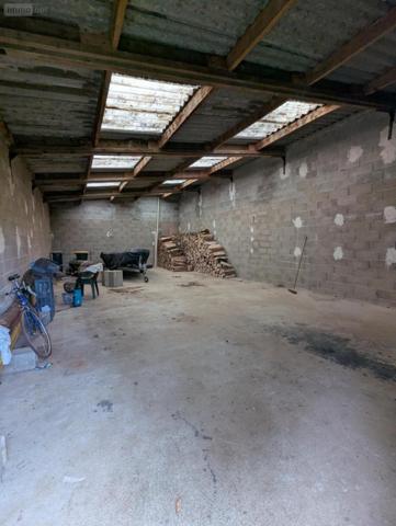 Garage fermé à vendre à Balan dans les Ardennes (08200), ref : 045/1025