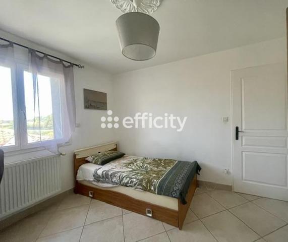 Maison
         5 pièces
        - 167 m² Exclusivité 410 000 € *