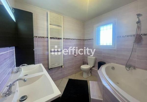 Maison
         5 pièces
        - 167 m² Exclusivité 410 000 € *