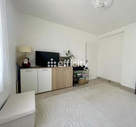 Maison
         5 pièces
        - 167 m² Exclusivité 410 000 € *