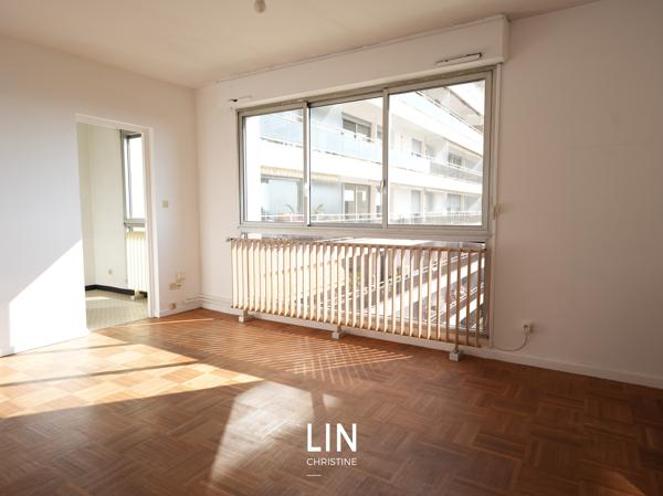 Appartement
         1 pièce
        - 32 m² 189 000 € *
