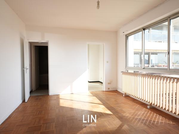 Appartement
         1 pièce
        - 32 m² 189 000 € *