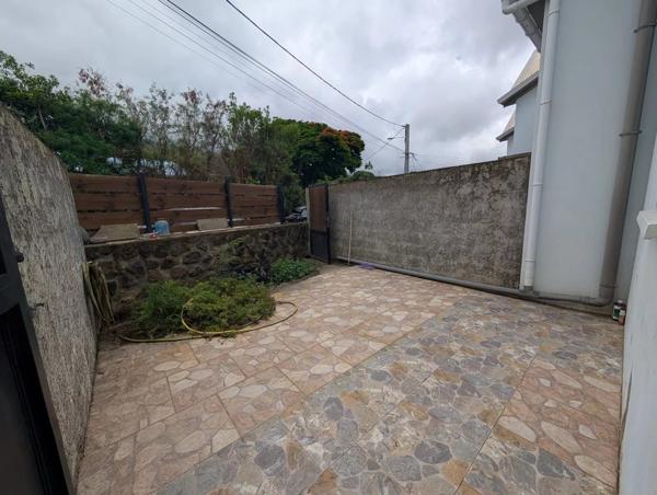 ETANG SAINT-LEU  (≈ 400 m alt) – T3 VUE MER PANORAMIQUE – 70 m² – 210 000 € HAI