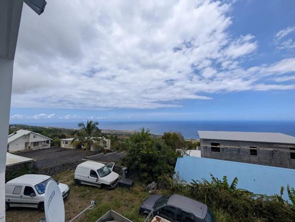 ETANG SAINT-LEU  (≈ 400 m alt) – T3 VUE MER PANORAMIQUE – 70 m² – 210 000 € HAI