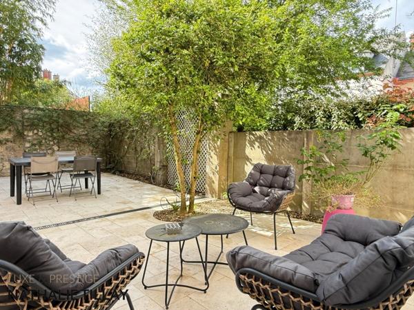 Orléans Dunois, Maison à vendre  avec jardin, piscine et stationnements