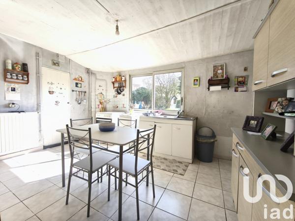 Maison 4 pièces de 95 m² à Crécy-en-Ponthieu (80150)