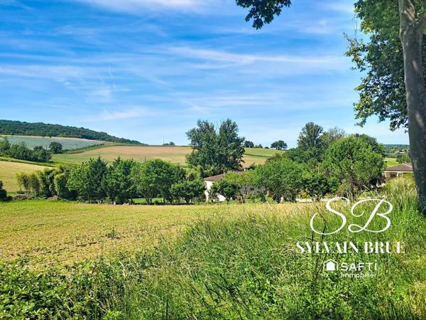 Terrain à bâtir, divisible avec ruisseau à Lauzerte