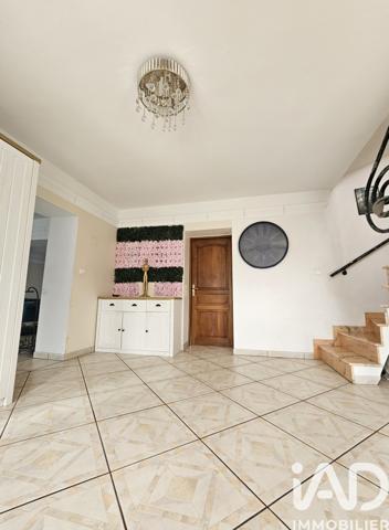 Appartement à vendre 4 pièces 131 m² Cosnes-et-Romain