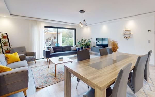 Maison à vendre    5 pièces •  Sainte-Radegonde