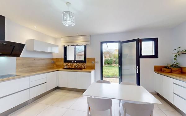 Maison à vendre    5 pièces •  Sainte-Radegonde