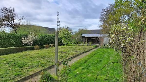 Très beau terrain déjà clos et planté de 490 m²