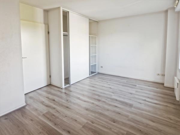 Maison à vendre 4 pièces SAINT JEAN D'ANGELY (17)- 78 m²- 3 chambres- garage- jardin