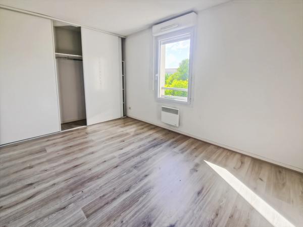 Maison à vendre 4 pièces SAINT JEAN D'ANGELY (17)- 78 m²- 3 chambres- garage- jardin