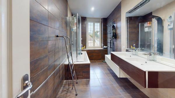 Vente Maison de ville 5 pièces 172 m2 à Courville-sur-Eure