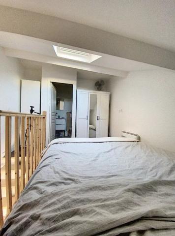 Location                                                      Appartement
                        
                     2 pièces                      26 m2                     à Nice