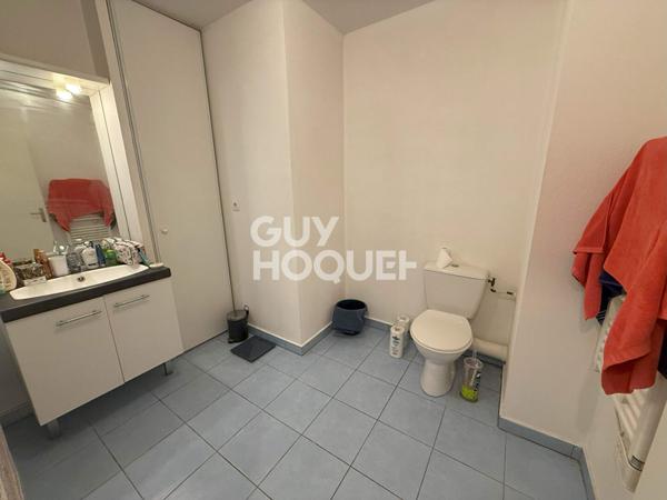 EXCLUSIVITE - à vendre à PERPIGNAN (66000) quartier gare - Appartement F2 de 37,73 m² - vendu Loué - avec terrasse et parking