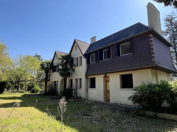 Villa de prestige-434 m2-terrain env 10 000m2