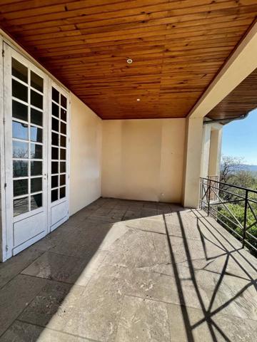 Villa de prestige-434 m2-terrain env 10 000m2