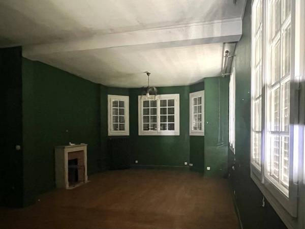 Villa de prestige-434 m2-terrain env 10 000m2