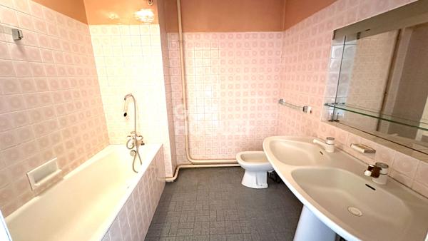 Clermont-Ferrand - Salins - Appartement T4 de 100m2 avec garage
