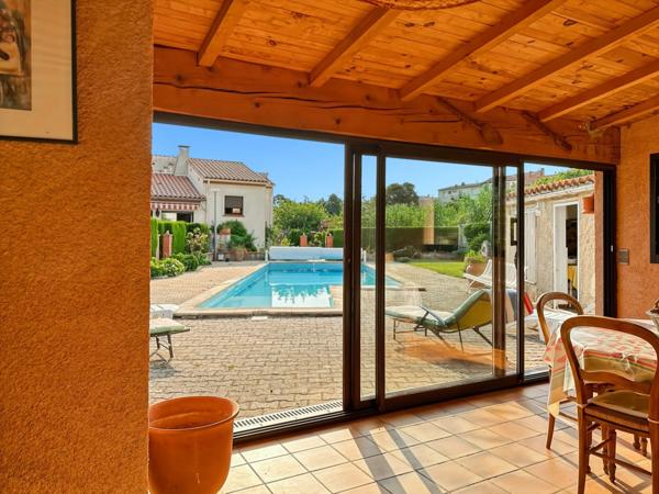 Dpt Pyrénées Orientales (66) - À vendre Villa 139 m² avec Terrasse – Piscine – Garage – Dépendances – Terrain de 1 000 m² environ
