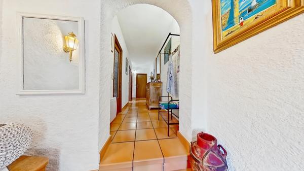 Dpt Pyrénées Orientales (66) - À vendre Villa 139 m² avec Terrasse – Piscine – Garage – Dépendances – Terrain de 1 000 m² environ