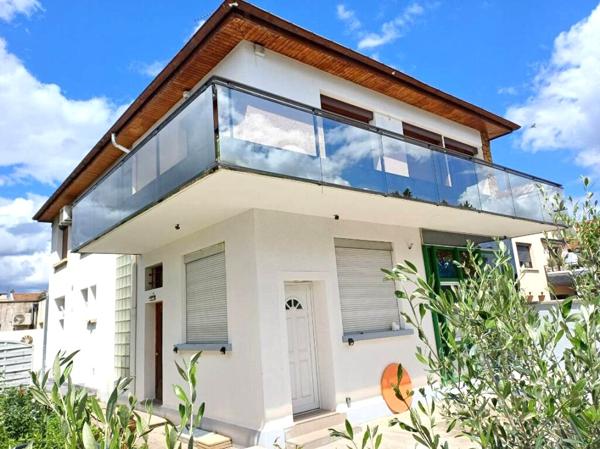 Grande Maison 8 pièce(s)  197 m2