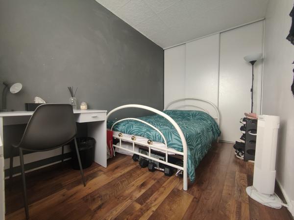 APPARTEMENT RENOVE DE 65 M² AVEC CAVE ET PARKING AU DERNIER ETAGE D'UN IMMEUBLE DE STANDING EN PIERRE DE TAILL Beauvais (60000)