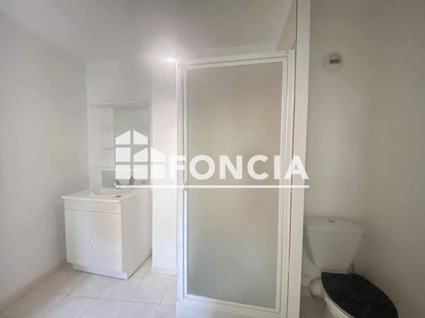 Location Appartement 2 pièces 35.3 m² - 14 RUE SAINT JULIEN Uzes 30700