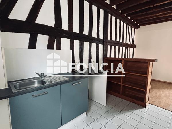 Location Appartement 2 pièces 39.82 m² - 73 RUE EAU DE ROBEC Rouen Cedex 1 76000