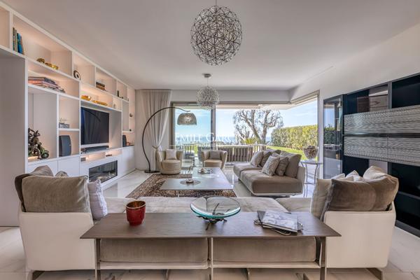 A vendre - Côte d'Azur - NICE Gairaut - Belle villa contemporaine vue mer