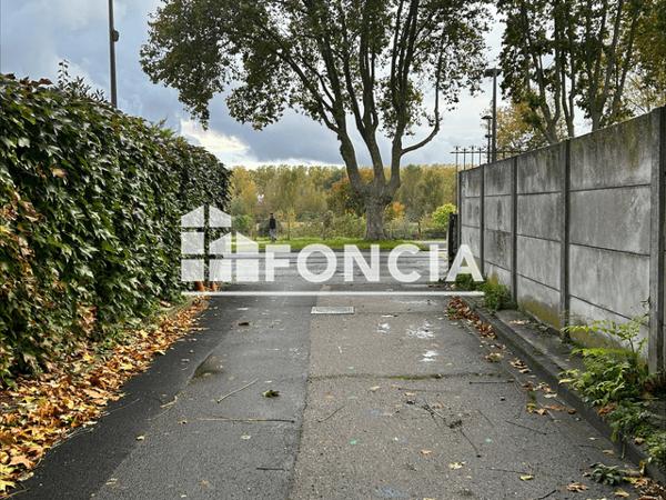 Location Studio meublé 12.6 m² - 24 TER QUAI SAINT LAURENT Orleans 45000