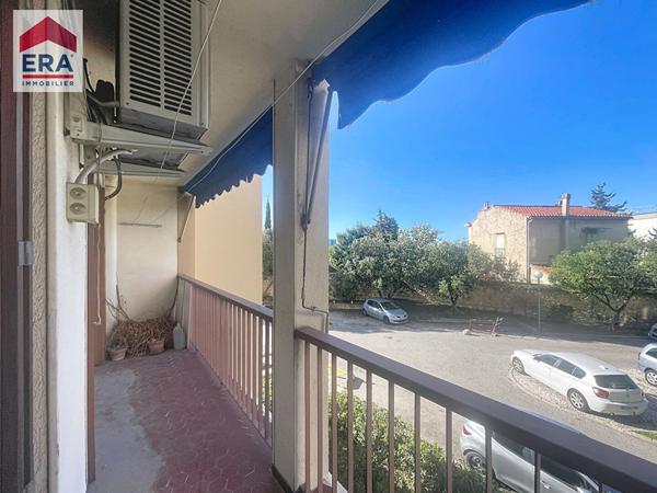 A VENDRE MARSEILLE 13014 SAINTE MARHE APPARTEMENT TYPE 4 AVEC BALCON .