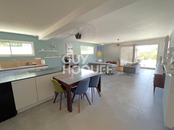 Villa moderne T5 avec piscine et pool house !