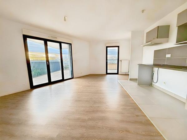 Appartement Bussy Saint Georges 4 pièce(s) 78 m2 + terrasse