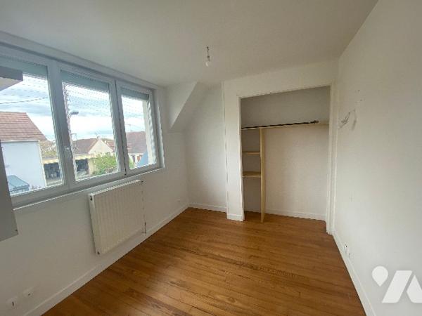 PROCHE CAEN DEMI LUNE MAISON INDIVIDUELLE F 4 LUMINEUSE AVEC TERRAIN