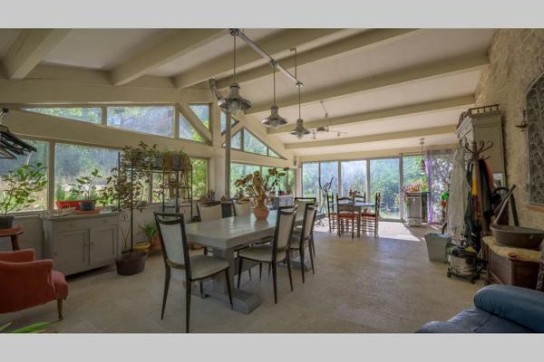 Maison
         9 pièces
        - 265 m² Bien prestige 995 000 € *