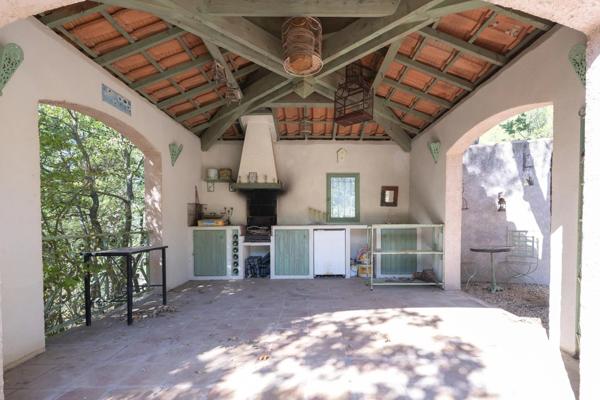 Maison
         9 pièces
        - 265 m² Bien prestige 995 000 € *