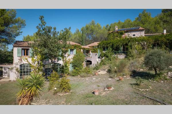 Maison
         9 pièces
        - 265 m² Bien prestige 995 000 € *